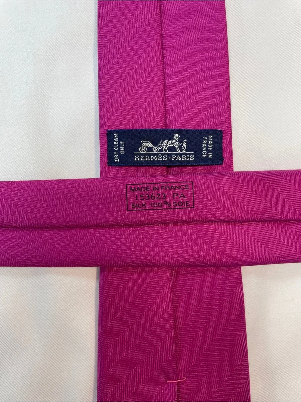 Hermes 100% Silk Men’s Tie Pink “Chevron” Silk Tie 153623 PA - Picture 7 of 8